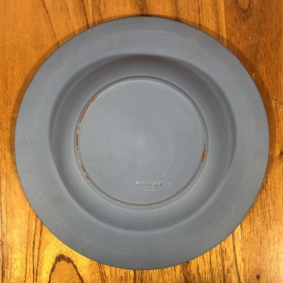 Vintage Wedgwood Blue Jasperware Eagle Crest and Stars Round Ashtray - Picture 4 of 5